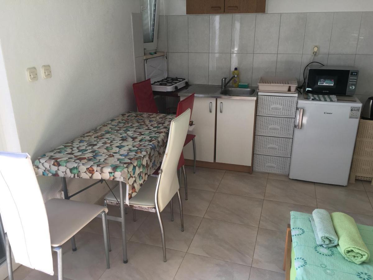 Apartmani Domenika Žuljana 外观 照片